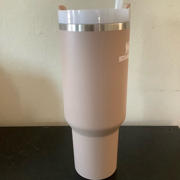 Stanley Quencher 40oz Tumbler - Picture 2 of 7